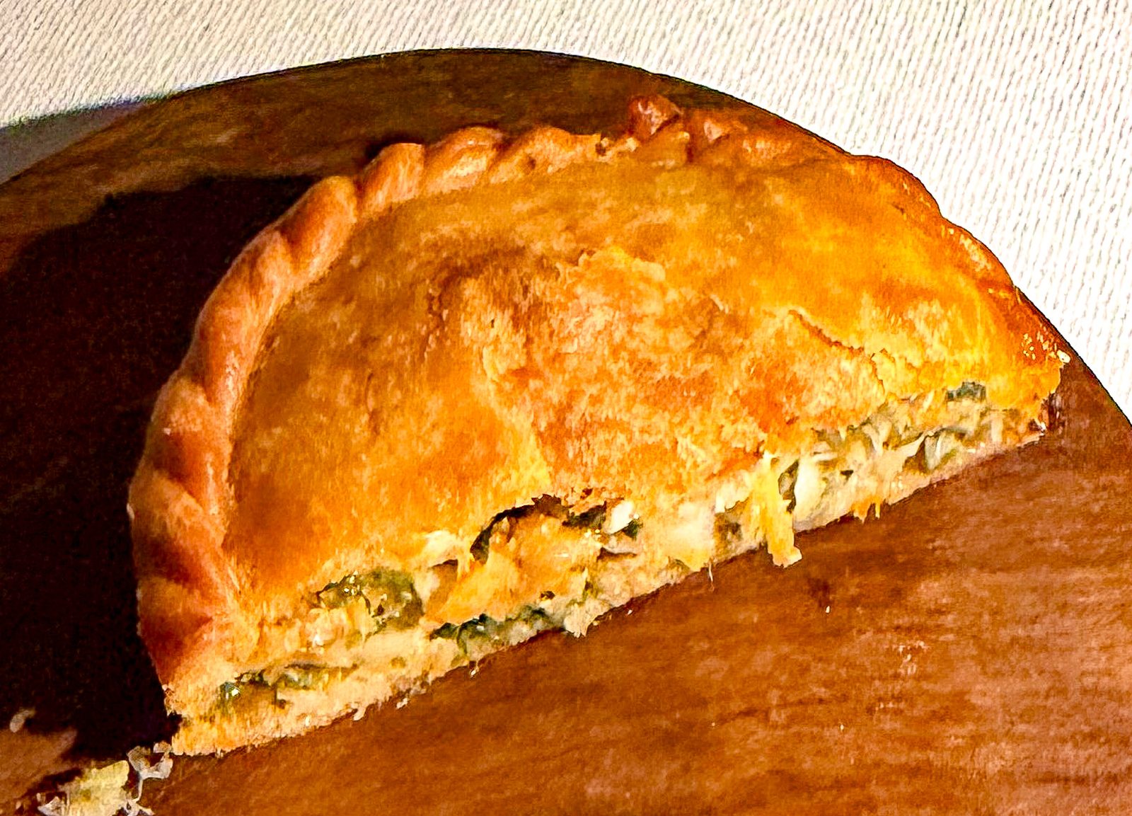 Empanada Sunset original dish — Santi Taura